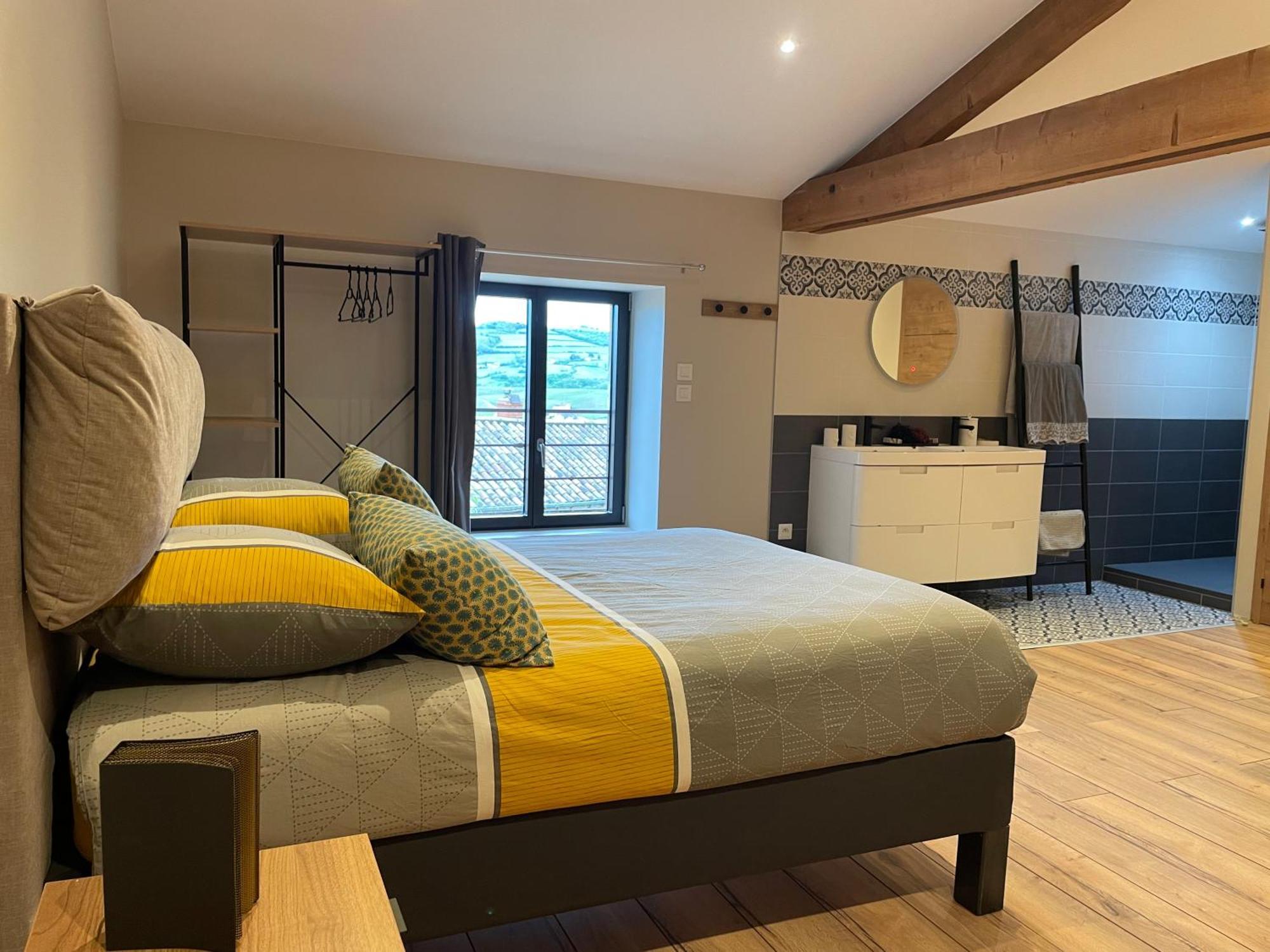 Au Petit Bonheur Chez Bambina Hotel Leynes Luaran gambar