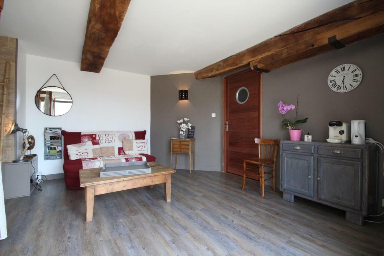 Au Petit Bonheur Chez Bambina Hotel Leynes Luaran gambar